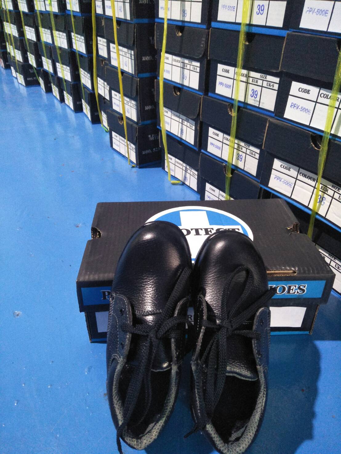 Protect safety shoes V-02e รองเท้าเซฟตี้ Protect safety shoes V-02e รองเท้าเซฟตี้